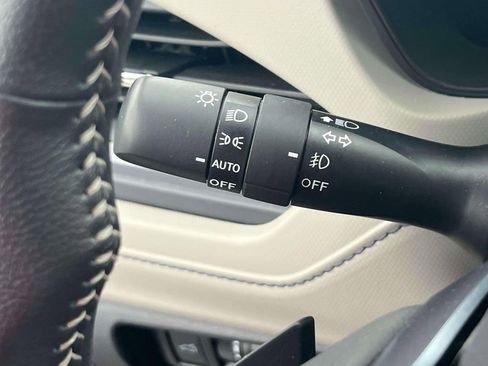 Used 2025 Subaru Forester Limited image 19