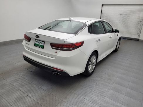 Used 2018 Kia Optima S FWD image 9