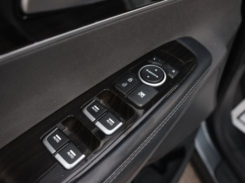 Used 2020 Kia Sorento EX FWD image 17