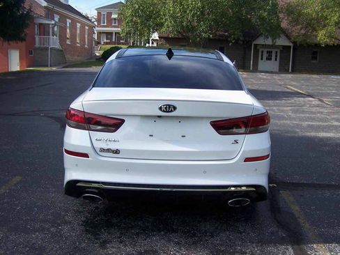 Used 2019 Kia Optima S w/ S Panoramic Sunroof Package image 5