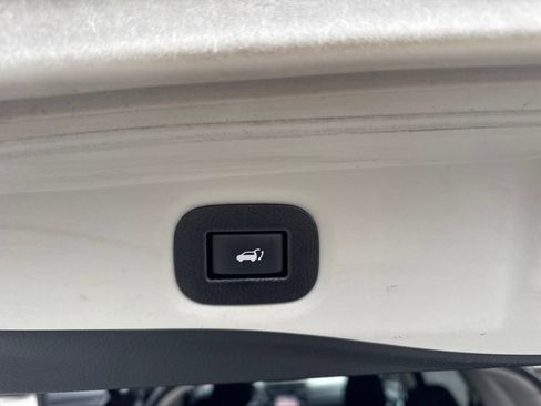 Used 2020 Nissan Rogue SV w/ Sun & Sound Touring Package image 31