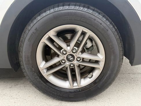 Used 2017 Hyundai Santa Fe Sport image 8