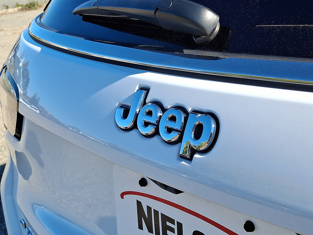 Used 2024 Jeep Compass Limited w/ Sun and Sound Group AWD/4WD image 30