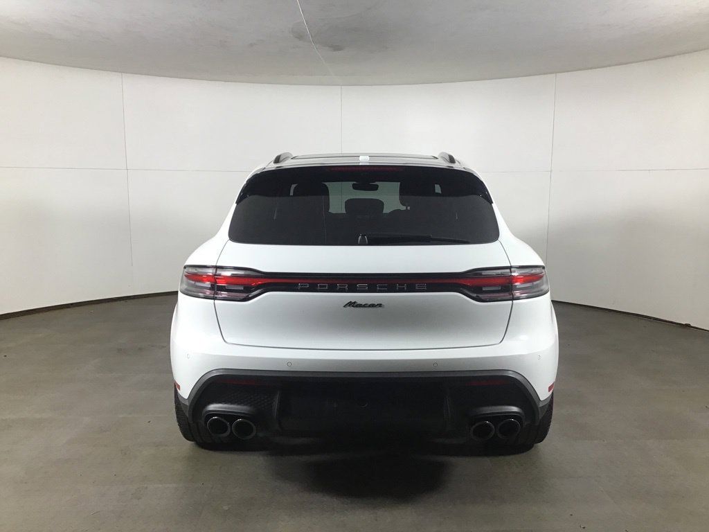 Certified 2026 Porsche Macan AWD/4WD image 6