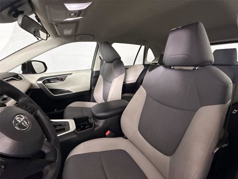 Certified 2022 Toyota RAV4 XLE image 15