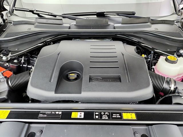 New 2026 Land Rover Range Rover Sport SE AWD/4WD image 32