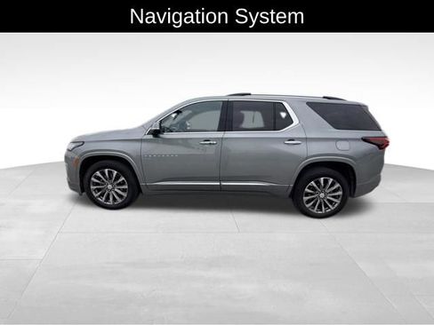 Used 2023 Chevrolet Traverse Premier AWD/4WD image 4