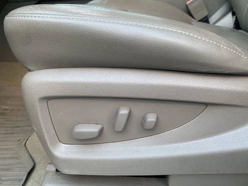 Used 2016 GMC Yukon SLT w/ Open Road Package image 13