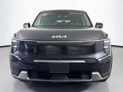 Used 2026 Kia EV9 Wind AWD/4WD image 2