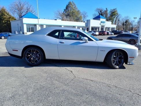 Used 2022 Dodge Challenger R/T w/ Blacktop Package image 3
