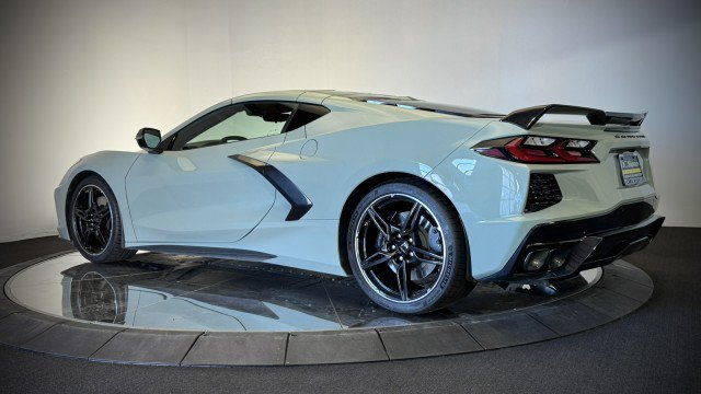 Used 2024 Chevrolet Corvette Stingray Premium Cpe w/ Z51 Performance Package RWD image 25