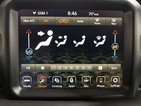 Used 2021 Jeep Gladiator Sport AWD/4WD image 17