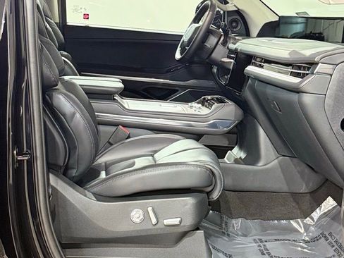 New 2026 Lincoln Navigator Premiere AWD/4WD image 64