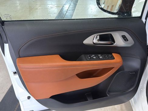 New 2026 Chrysler Pacifica Pinnacle FWD image 14