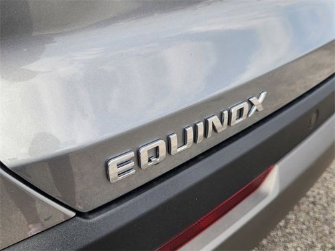 Used 2026 Chevrolet Equinox LT image 9