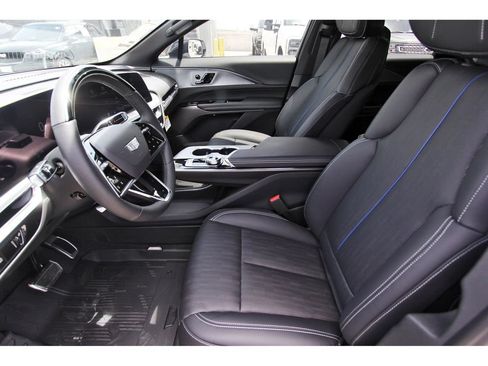 New 2027 Cadillac Lyriq Luxury AWD/4WD image 6