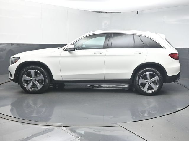 Used 2017 Mercedes-Benz GLC 300 4MATIC image 5