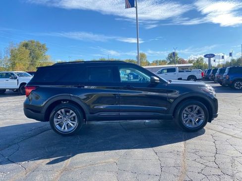 New 2026 Ford Explorer Active w/ Active Comfort Package image 8