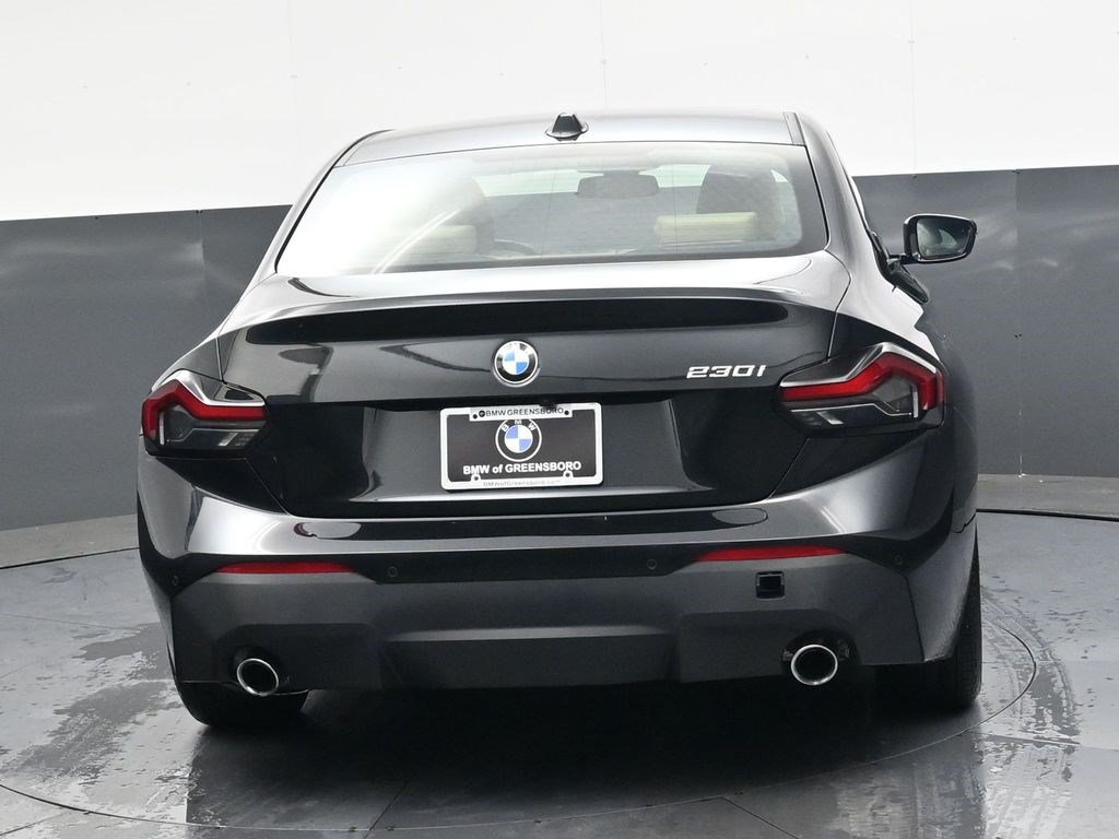 Used 2025 BMW 230i Coupe w/ Premium Package RWD image 4