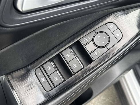 Used 2024 Nissan Rogue SV AWD/4WD image 17