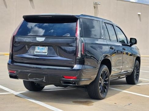 Used 2023 Cadillac Escalade Premium Luxury RWD image 7