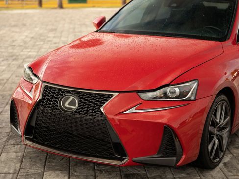 Used 2018 Lexus IS 300 F Sport w/ F Sport Package image 6