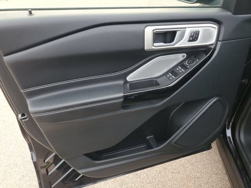 Used 2023 Ford Explorer ST w/ Equipment Group 401A AWD/4WD image 9