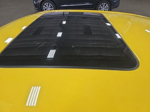 Certified 2017 Chevrolet Camaro SS RWD image 7