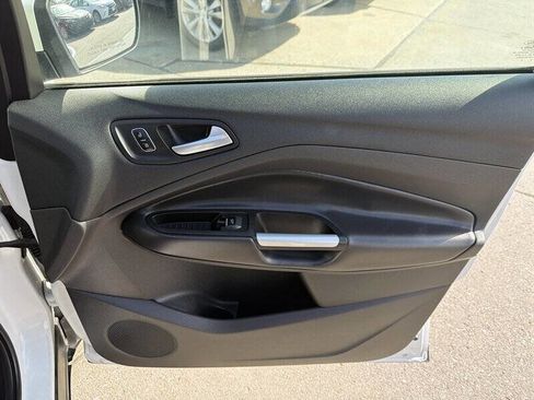 Used 2017 Ford Escape Titanium image 21