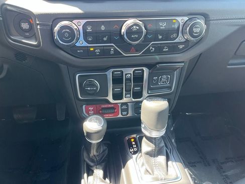 Used 2024 Jeep Wrangler Unlimited Rubicon 392 AWD/4WD image 37
