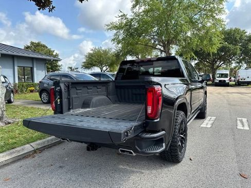 Used 2020 GMC Sierra 1500 Denali w/ Denali Ultimate Package AWD/4WD image 18