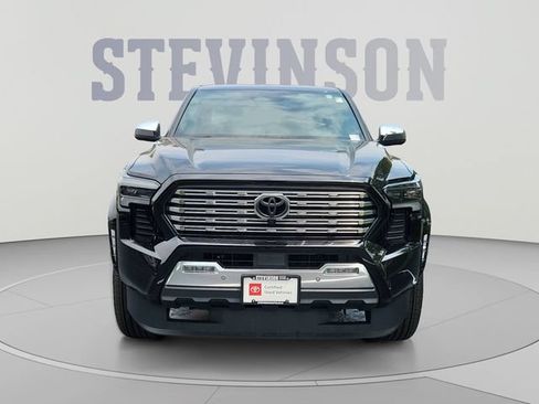 Certified 2025 Toyota Tacoma Limited AWD/4WD image 8