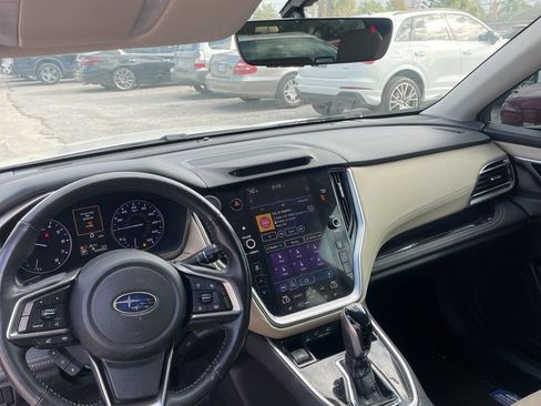 Used 2020 Subaru Outback Limited image 9