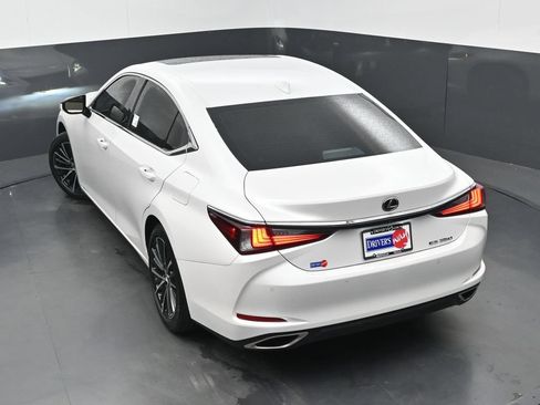 Used 2023 Lexus ES 350 w/ Premium Package FWD image 33