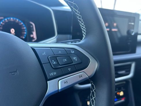 New 2026 Volkswagen Taos SEL image 21