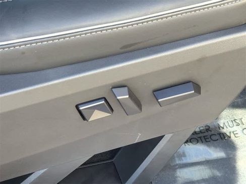 Used 2024 Tesla Cybertruck AWD Crew Cab image 40