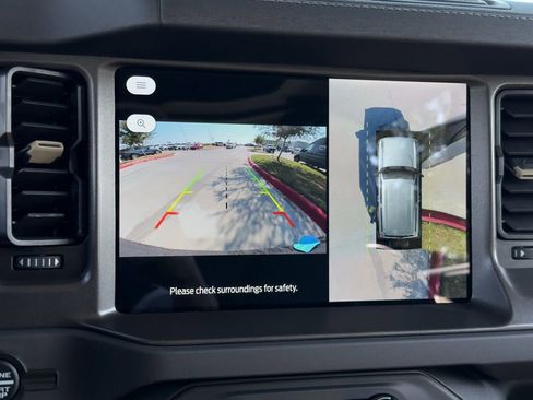 New 2025 Ford Bronco Badlands image 44