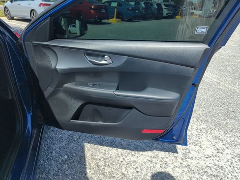 Used 2021 Kia Forte LXS FWD image 31
