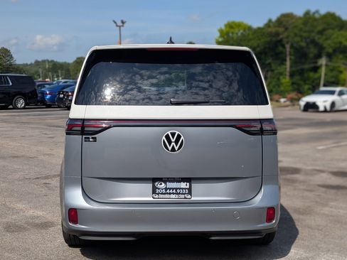 Used 2025 Volkswagen ID. Buzz Pro S Plus RWD image 8