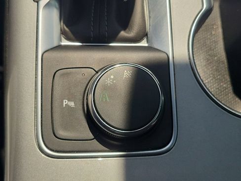 Used 2020 Chevrolet Blazer LT FWD image 30