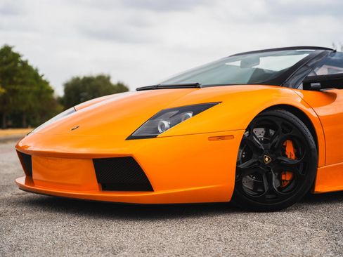 Used 2005 Lamborghini Murcielago Roadster AWD/4WD image 4