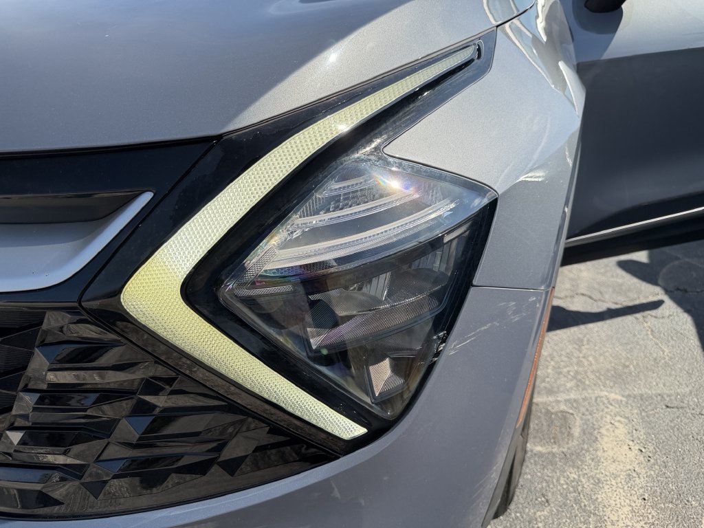 Certified 2023 Kia Sportage EX FWD image 10