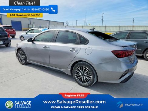 Used 2024 Kia Forte GT-Line w/ GT-Line Premium Package FWD image 3