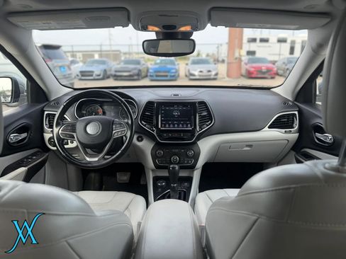 Used 2021 Jeep Cherokee Limited AWD/4WD image 26