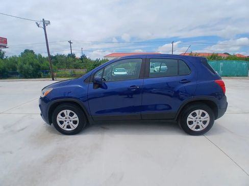 Used 2017 Chevrolet Trax LS FWD image 8
