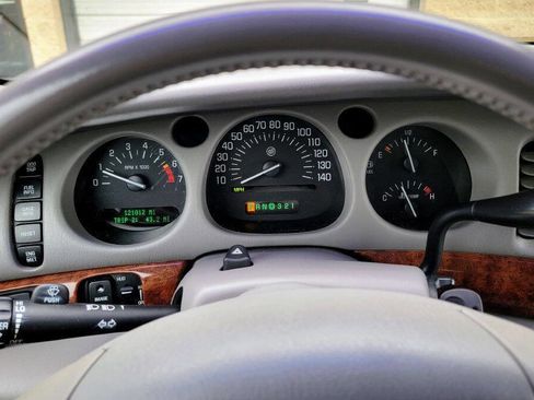 Used 2002 Buick Le Sabre Limited w/ Driver Confidence Pkg image 27