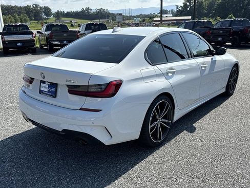 Used 2022 BMW 330i Sedan w/ M Sport Package RWD image 7