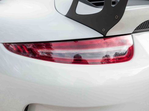 Used 2016 Porsche 911 GT3 RS image 26