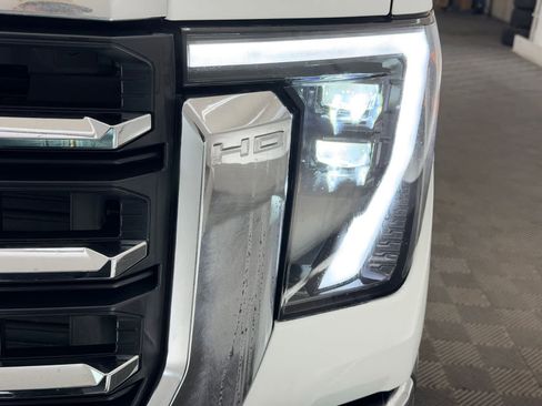 Used 2025 GMC Sierra 3500 SLE w/ SLE Value Package image 10