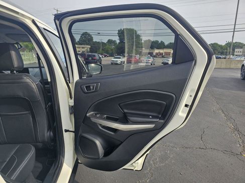 Used 2022 Ford EcoSport Titanium image 15